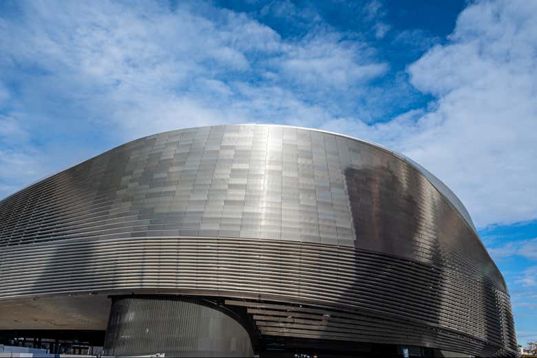 Fachada del nuevo estadio Santiago Bernabéu