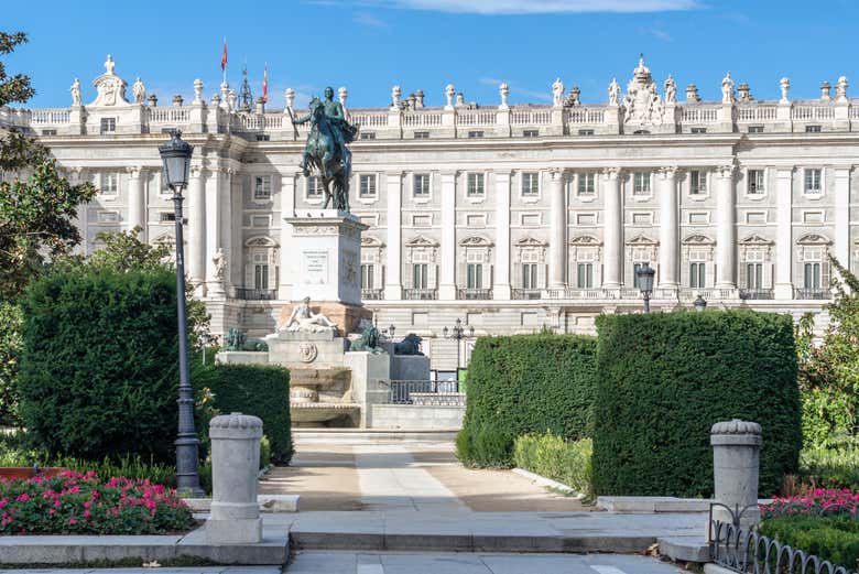 Marvel at the Palace