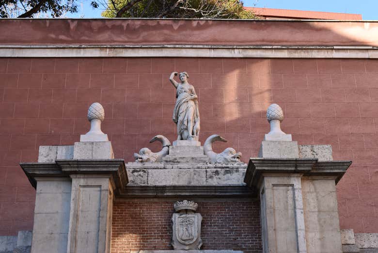 Fontaine de Diane sur la Plaza de la Cruz Verde