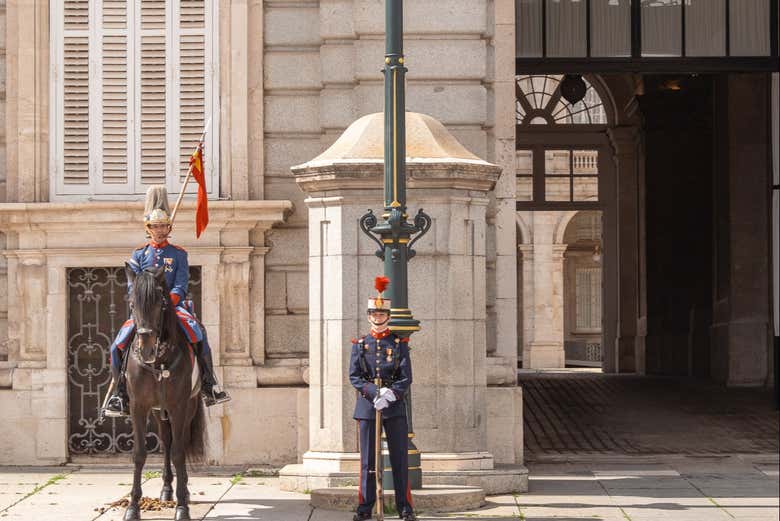 Miembros de la Guardia Real de España 