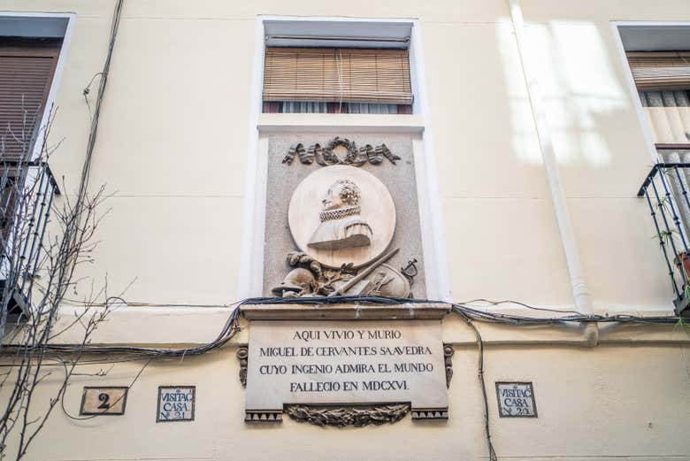 Passeremo per l'antica Casa di Cervantes