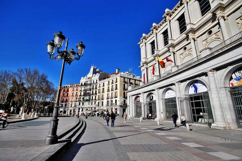 Plaza de Isabel II square