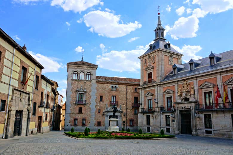 Plaza de la Villa, ancien siège du tribunal de l'Inquisition