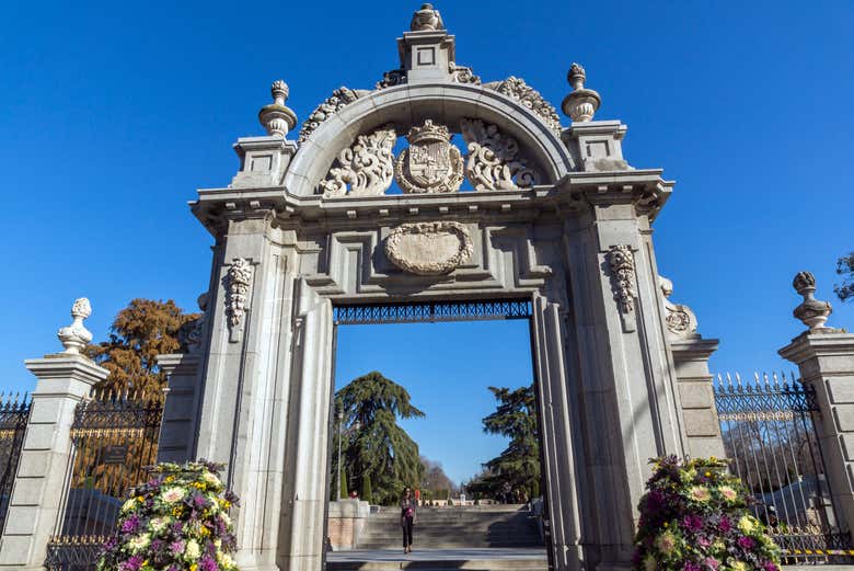 Puerta de Felipe IV, junto al Parterre del parque de El Retiro