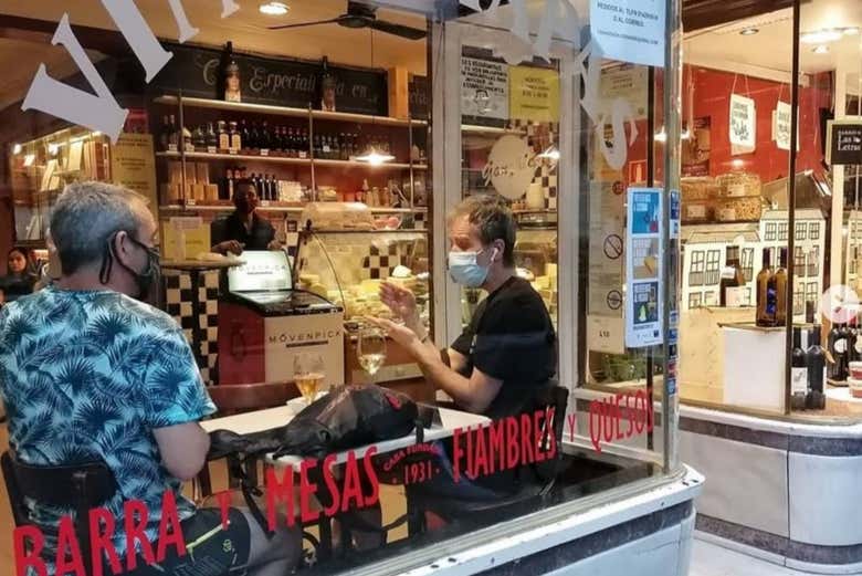 Dégustation de tapas et de vins