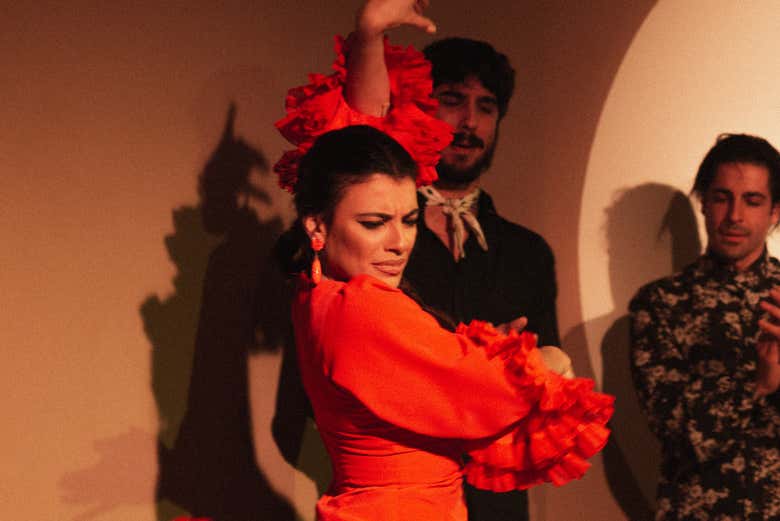 Bailando sobre el escenario