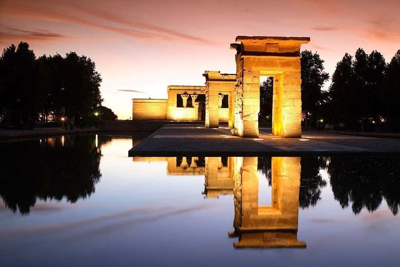 Templo de Debod at sunset