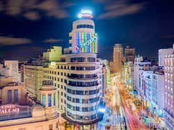 El letrero de Schweppes, una de las imágenes de Gran Vía