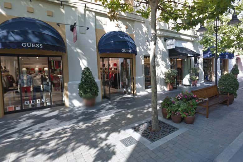 Stores at Las Rozas Village