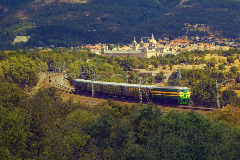 El tren atravesando la sierra de Guadarrama