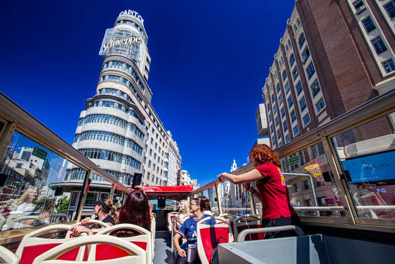 Recorriendo la Gran Vía madrileña 