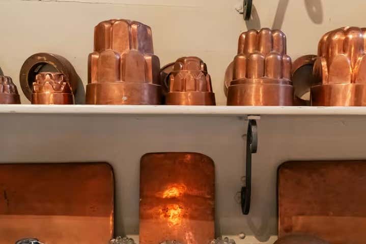 Utensilios expuestos en las Cocinas Reales