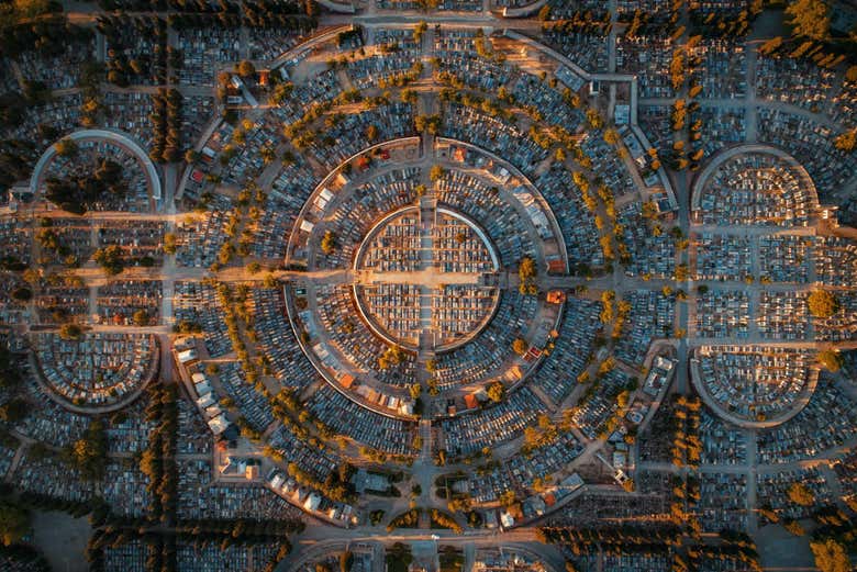 Visita guiada por el cementerio de la Almudena, Madrid