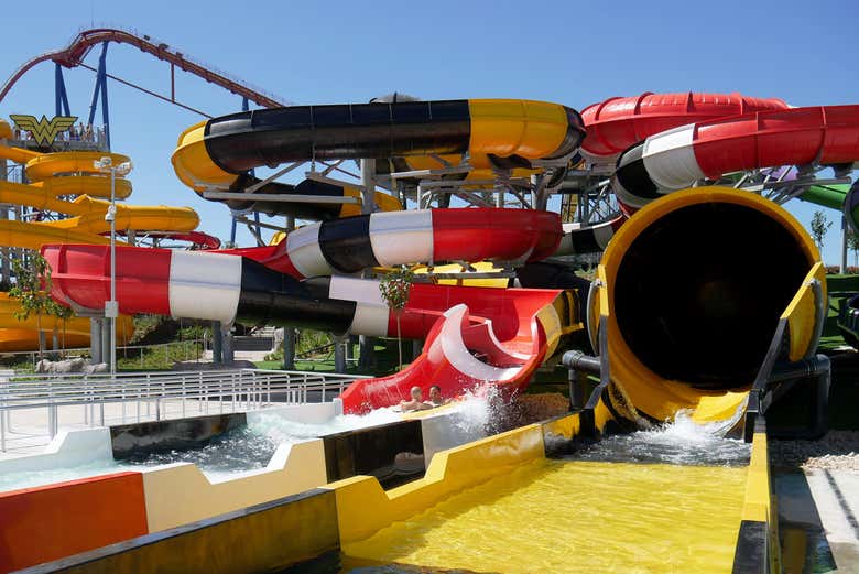 Túneles acuáticos de la  Warner Beach de Madrid