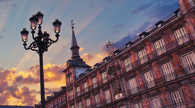 plaza-mayor-in-madrid-one-of-the-oldest-squares-in-madrid