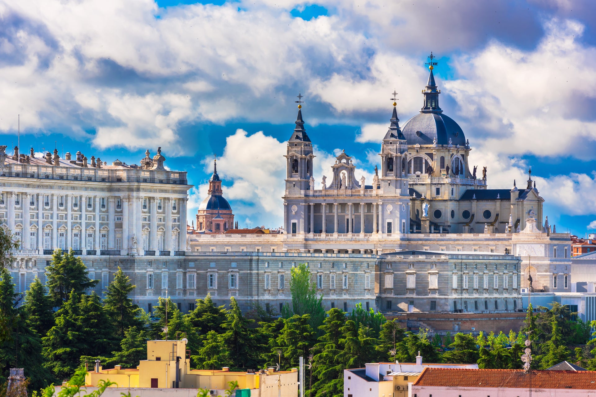 Royal Palace & Almudena Cathedral Tour