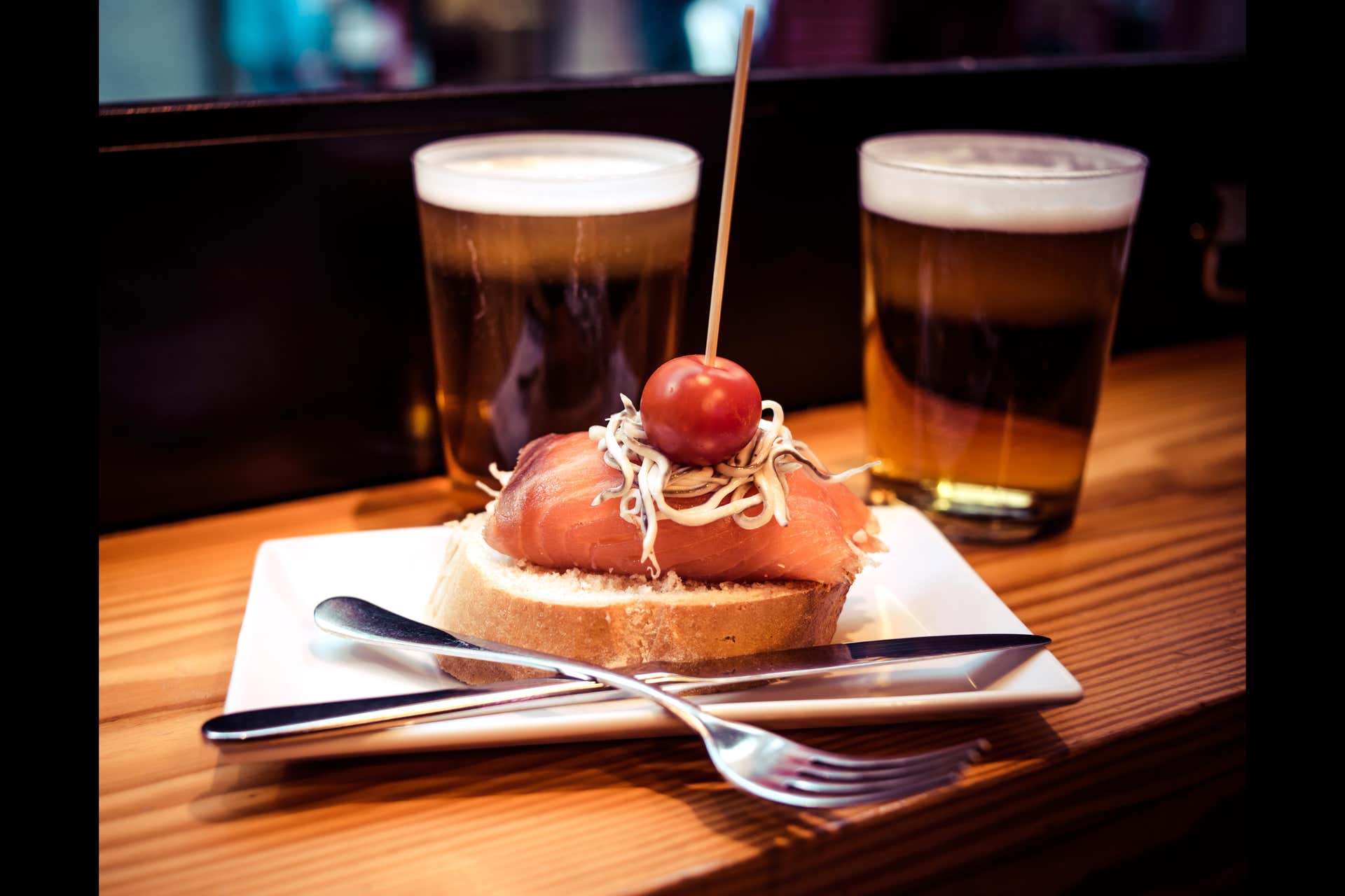 Evening Tapas and Flamenco Tour