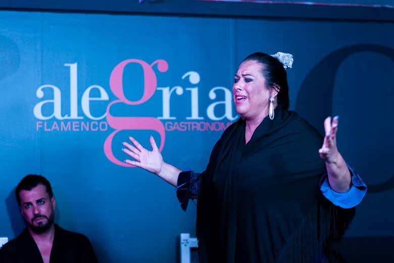 Cantante di flamenco nella Sala Alegria