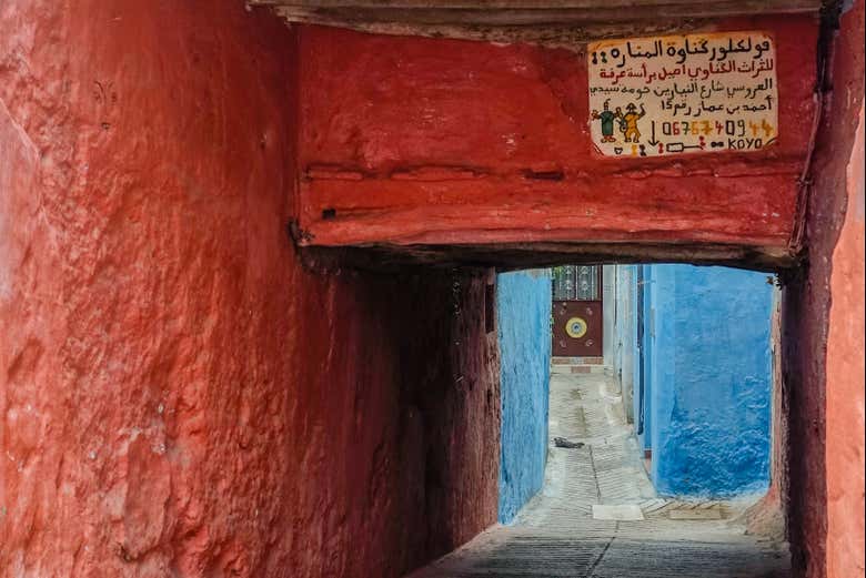 Enjoying the guided tour of Tétouan