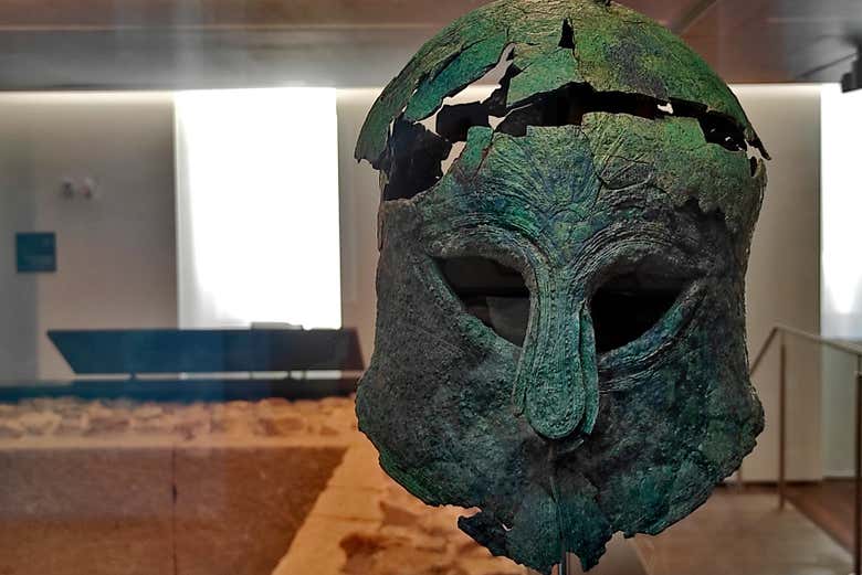 Restos de un casco heleno en el Museo de Málaga