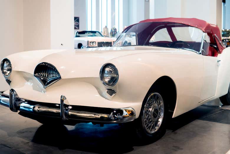 Coche de Kaiser Motors