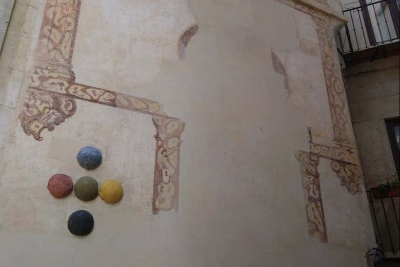 Ammirando l'architettura della città