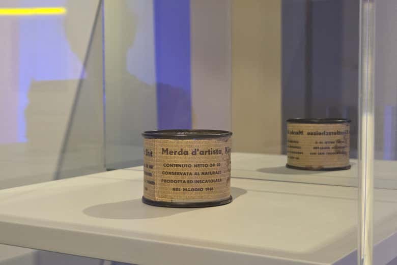 Vitrines da exposição temporária