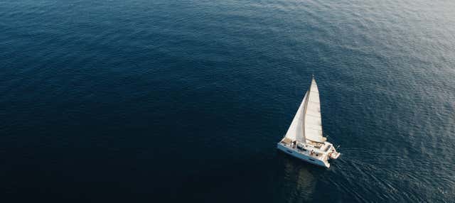 Paseo en catamarán por la bahía de Málaga