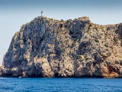 Faro Formentor desde el mar