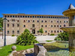 Fachada del Monasterio de Lluc