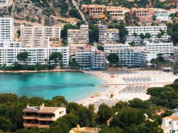 Playa de Santa Ponsa desde el aire