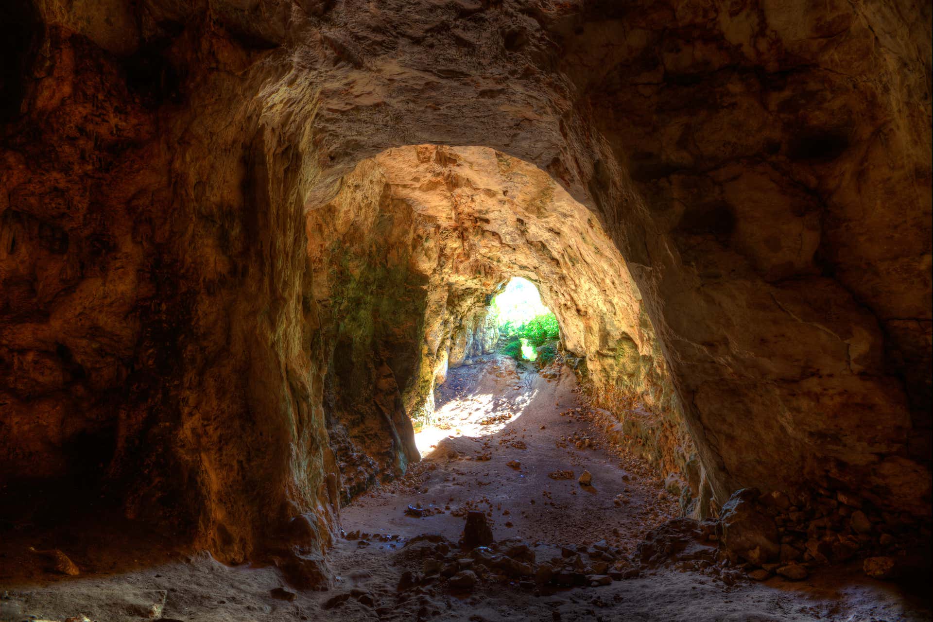 Espeleología en la cueva Es Coloms