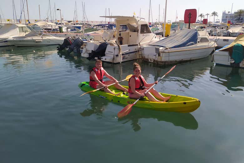 Commencez à pagayer à bord des kayaks