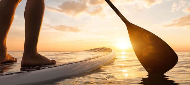 Paddle surf al atardecer