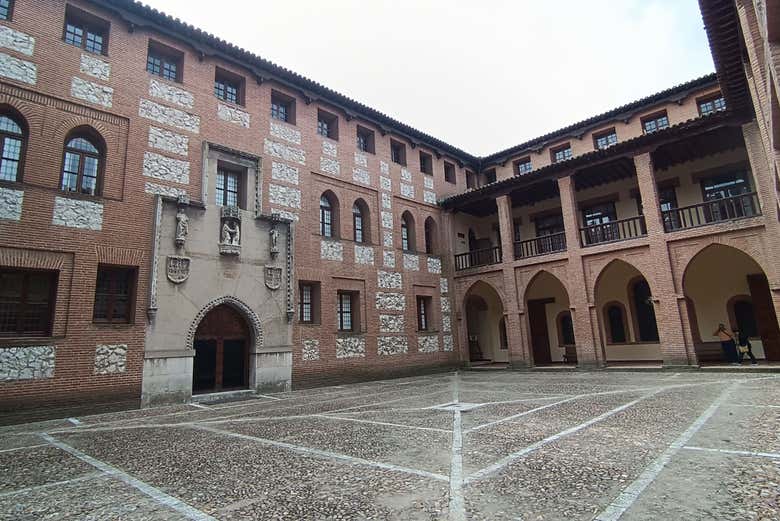 Patio de Armas de la fortaleza