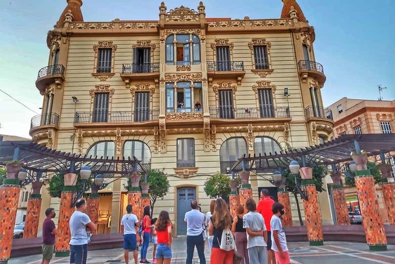 Visitando la plaza de Menéndez Pelayo