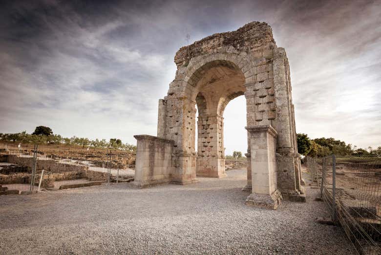 Arco cuadriforme de Cáparra