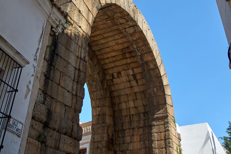 Arco de Trajano, el que fue una puerta monumental de acceso