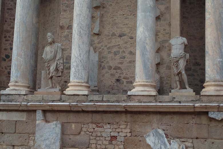 Esculturas del Teatro romano