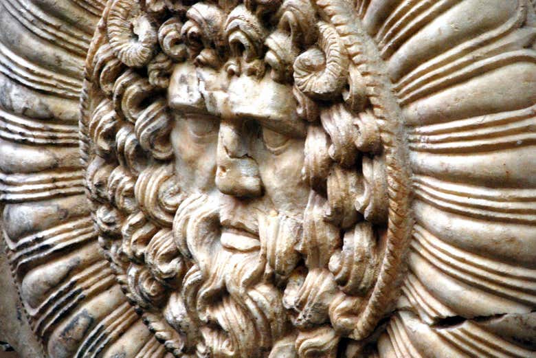 Détails d'un relief