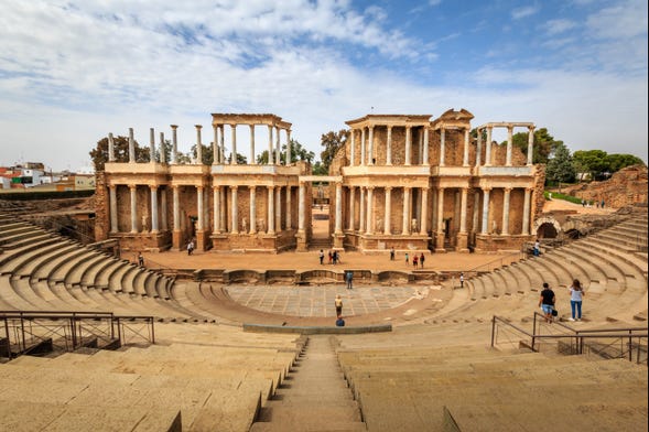 Visita guiada pelo anfiteatro e teatro romano