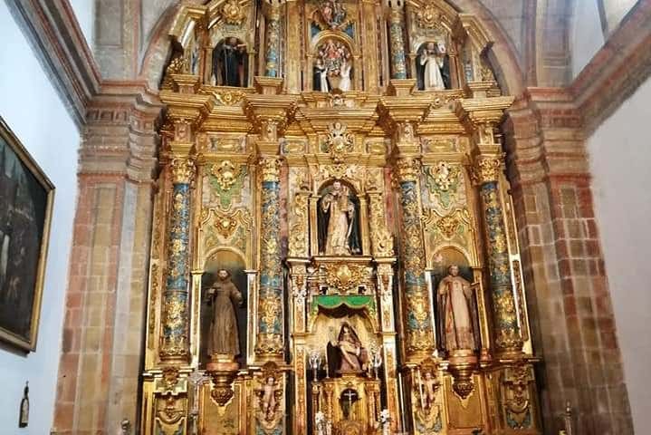 Retábulo da igreja de Santa María de A Régoa