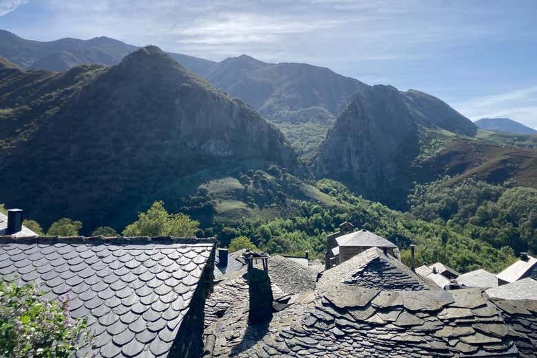 Montagnes de la Tebaida vues depuis Peñalba de Santiago