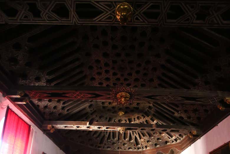 Détail du plafond à caissons