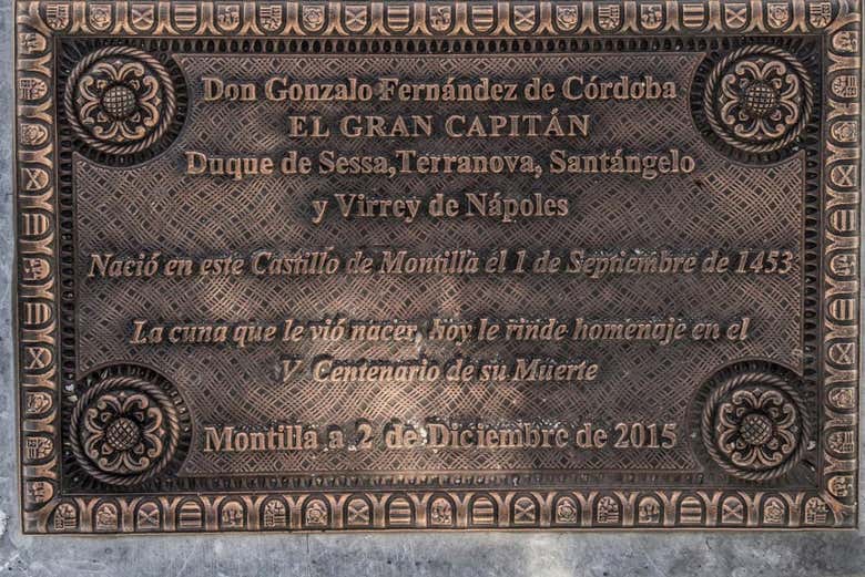Plaque en l'honneur du Grand Capitaine