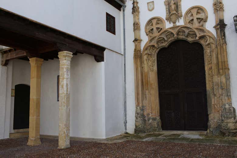 Portique du monastère de Santa Clara