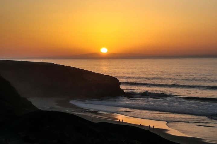 Atardecer en la playa de la Pared