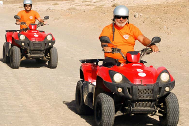 Pilotando un quad en Fuerteventura