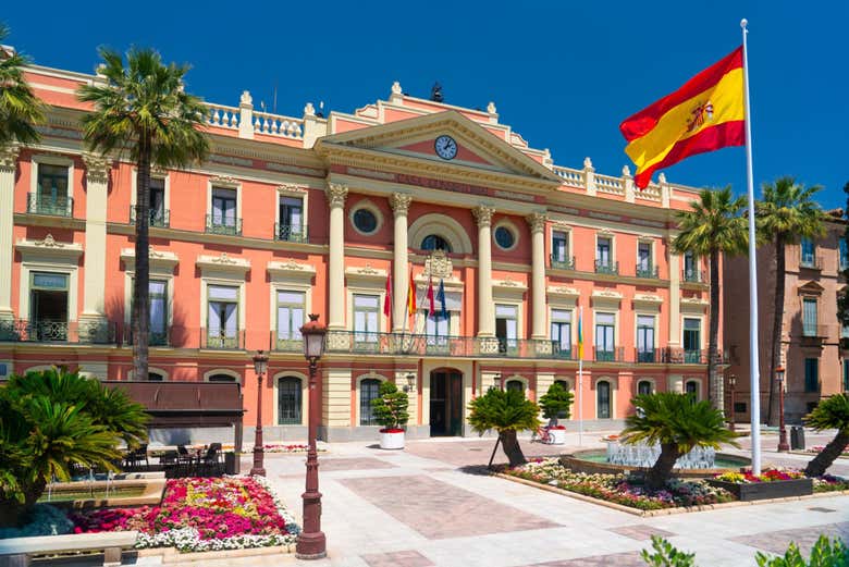 Admire the classic architecture of Murcia