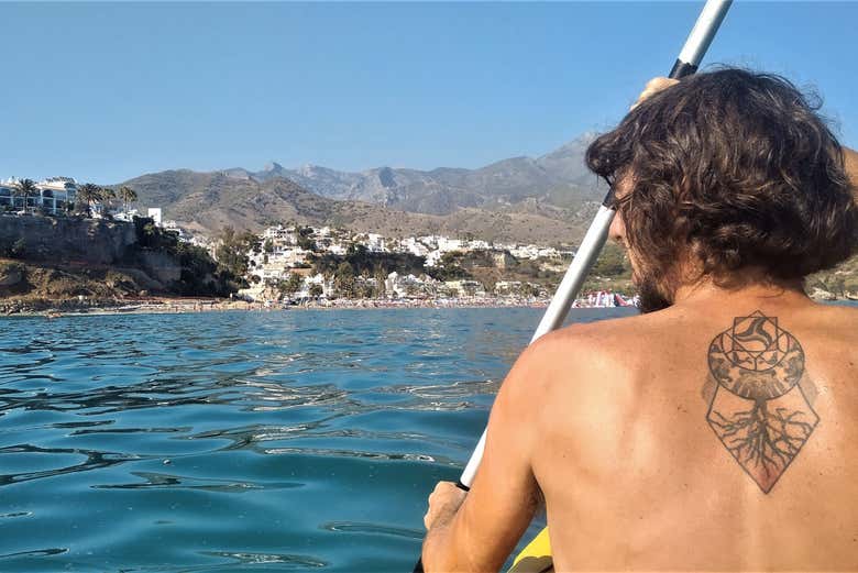 Remando en los kayaks